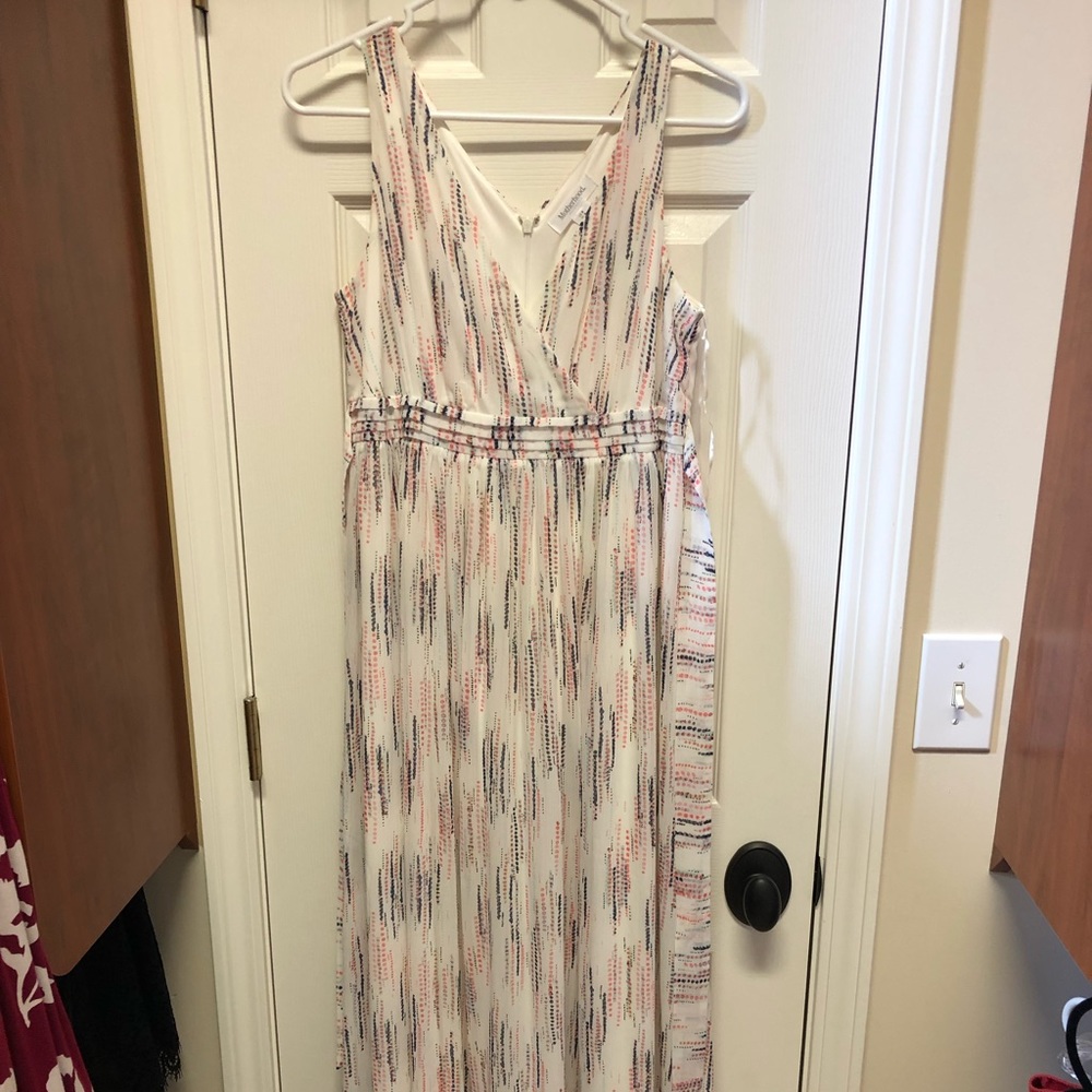 Motherhood Maternity white patterned maxi dress, S